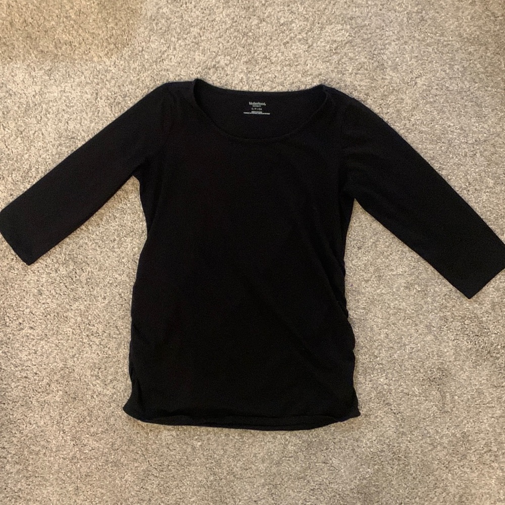 3/4 length black tee shirt